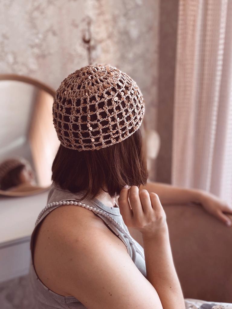 Мастер-класс по вязанию крючком чепца "Disco / Диско"