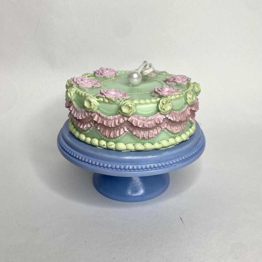 Свеча «Торт с розочками» на подставке