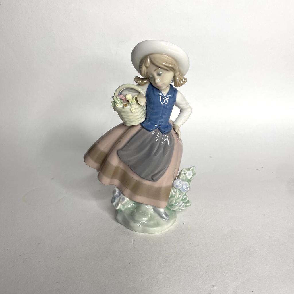 ✨Фарфоровая статуэтка «Сладкий аромат» Lladro Арт 2498