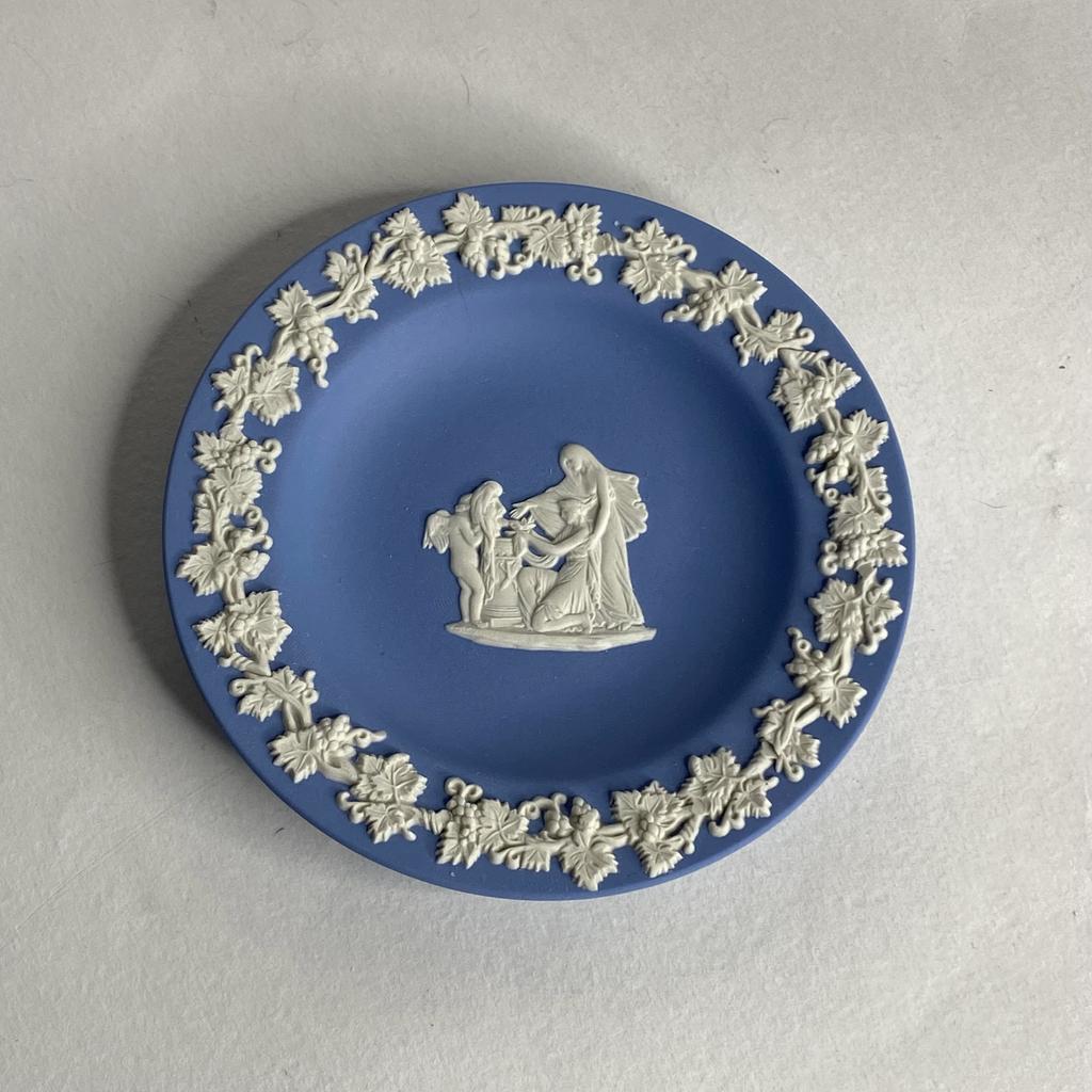 ✨Декоративная тарелка Wedgwood «Купидон в роли Оракула» Арт 2505