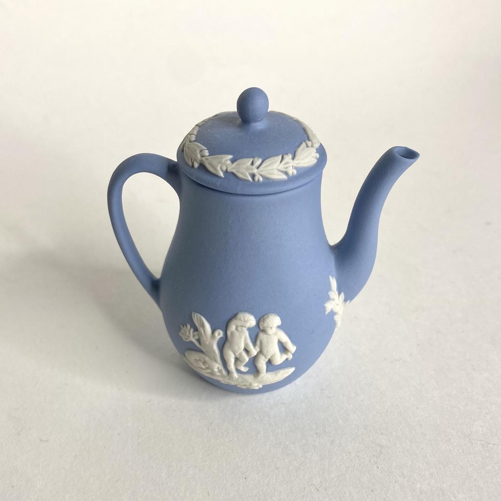 ✨✨Коллекционный миниатюрный чайник Wedgwood Арт 2760