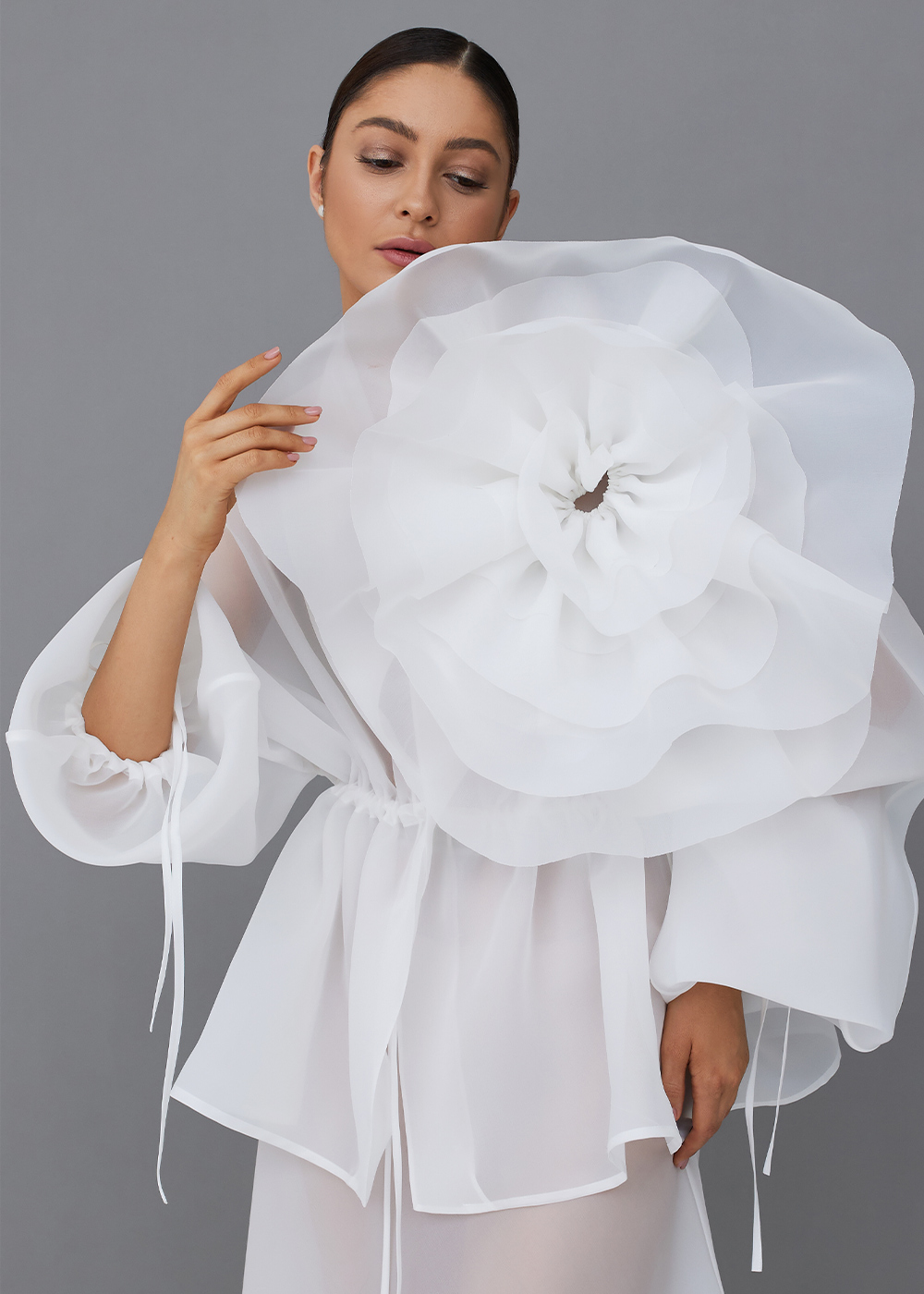 Brooch-transformer of organza, milky