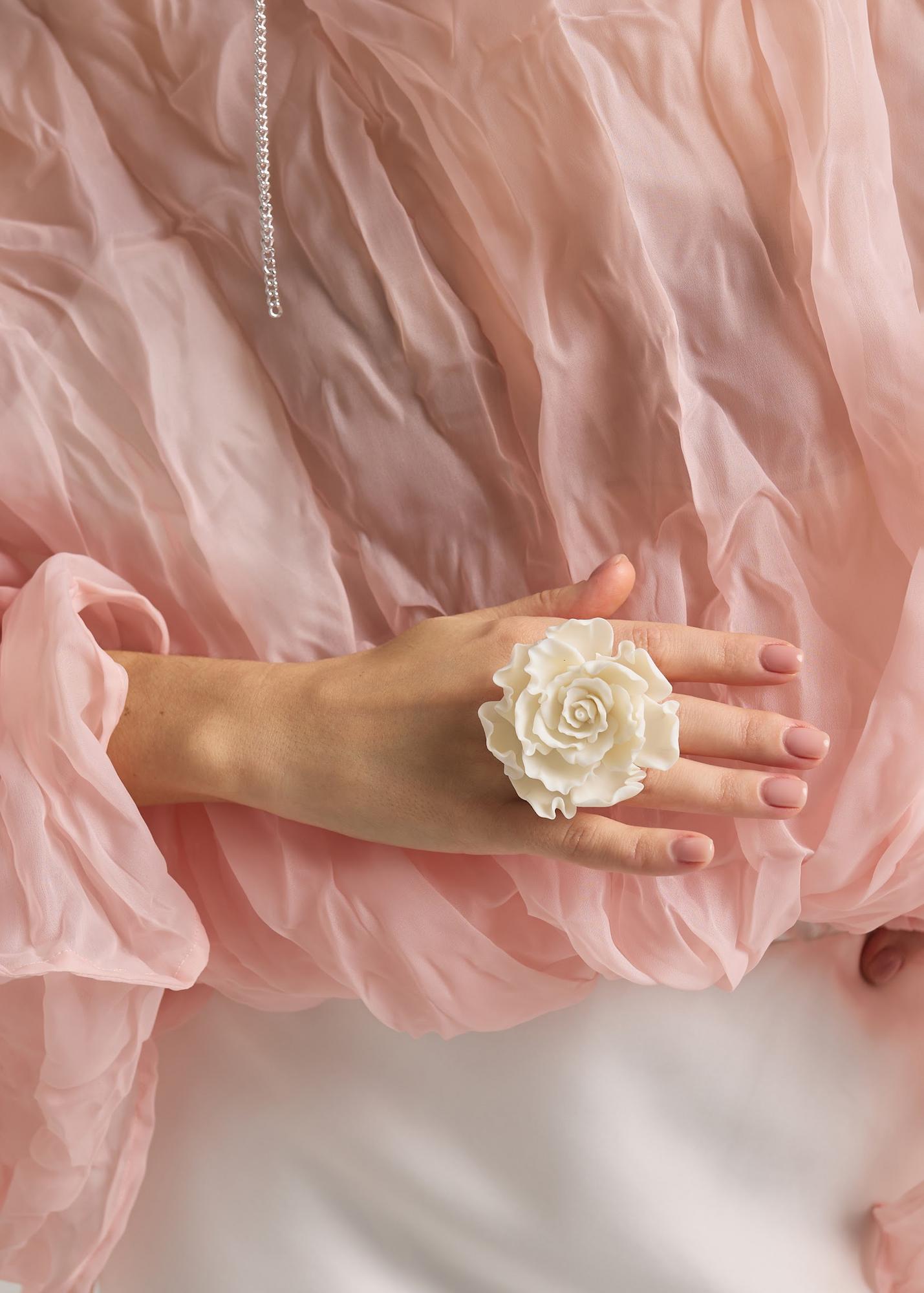Ring matte ivory