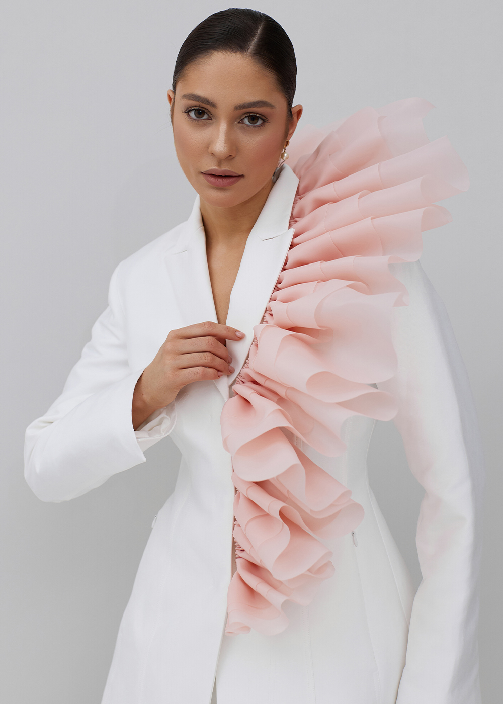 Brooch-transformer of organza, pink