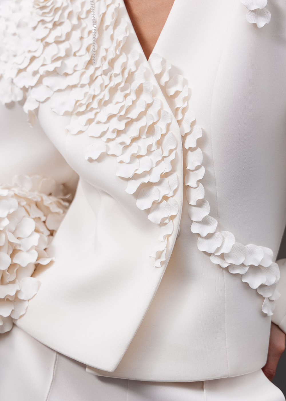 Jacket with petals Polfera, milky