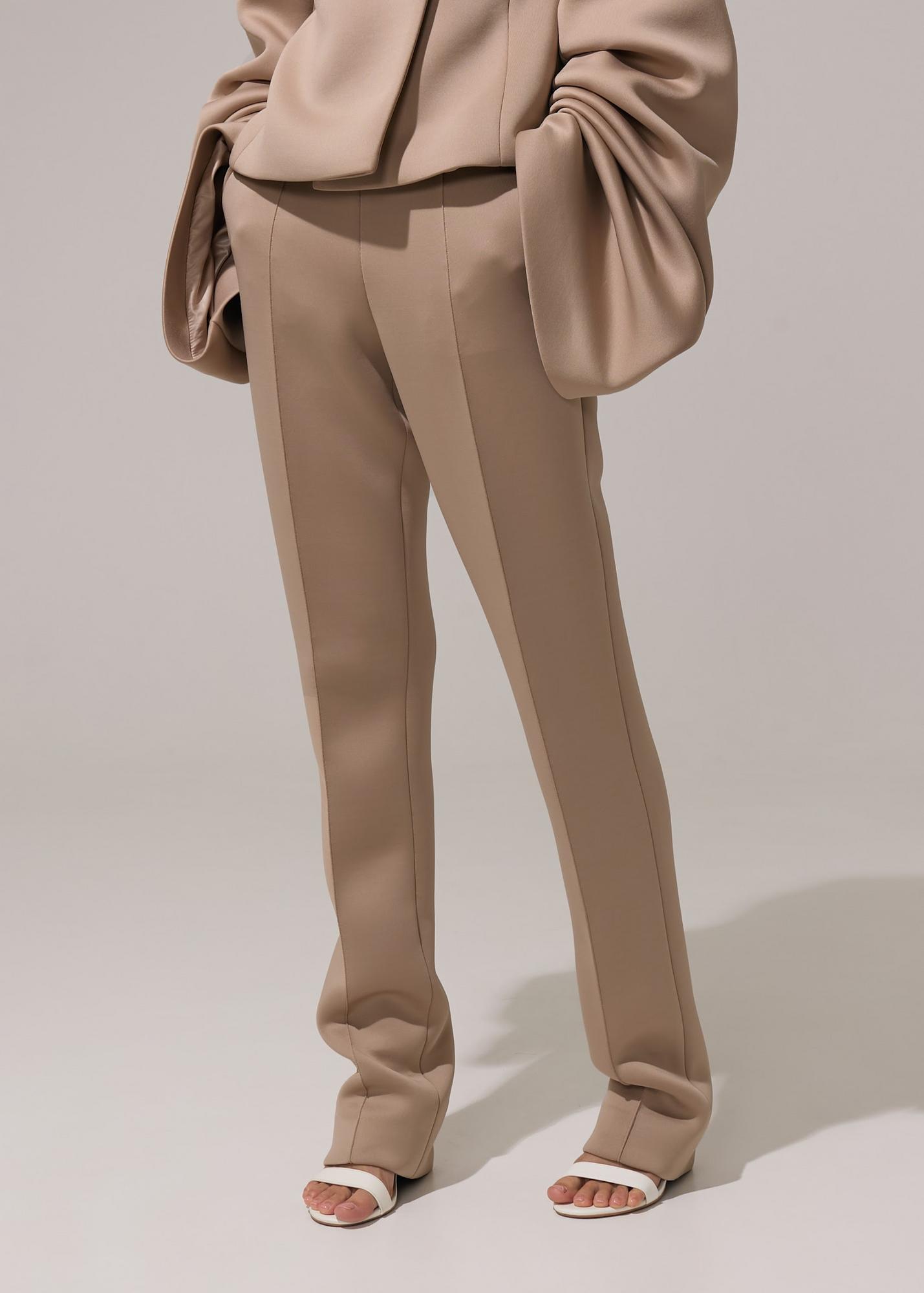 Skinny pants, cappuccino