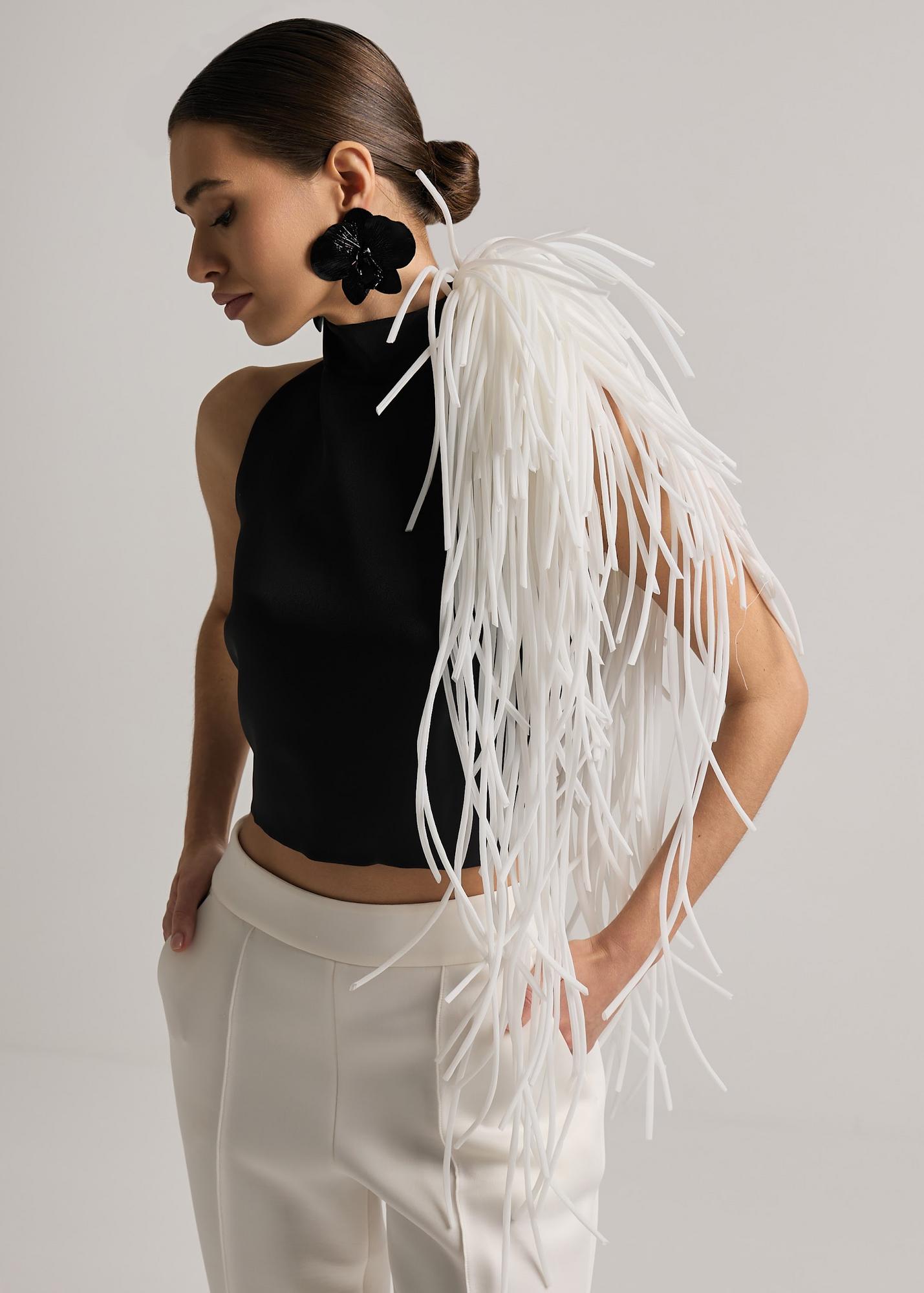 Brooch Reverie, milky