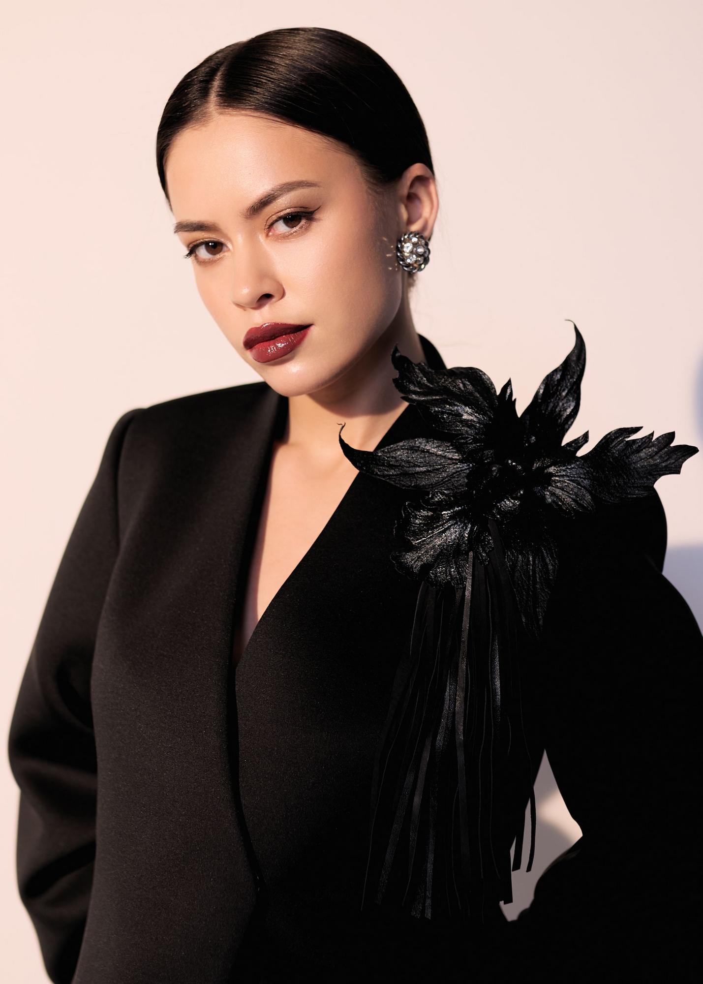 Orchid with fringe 25cm, black