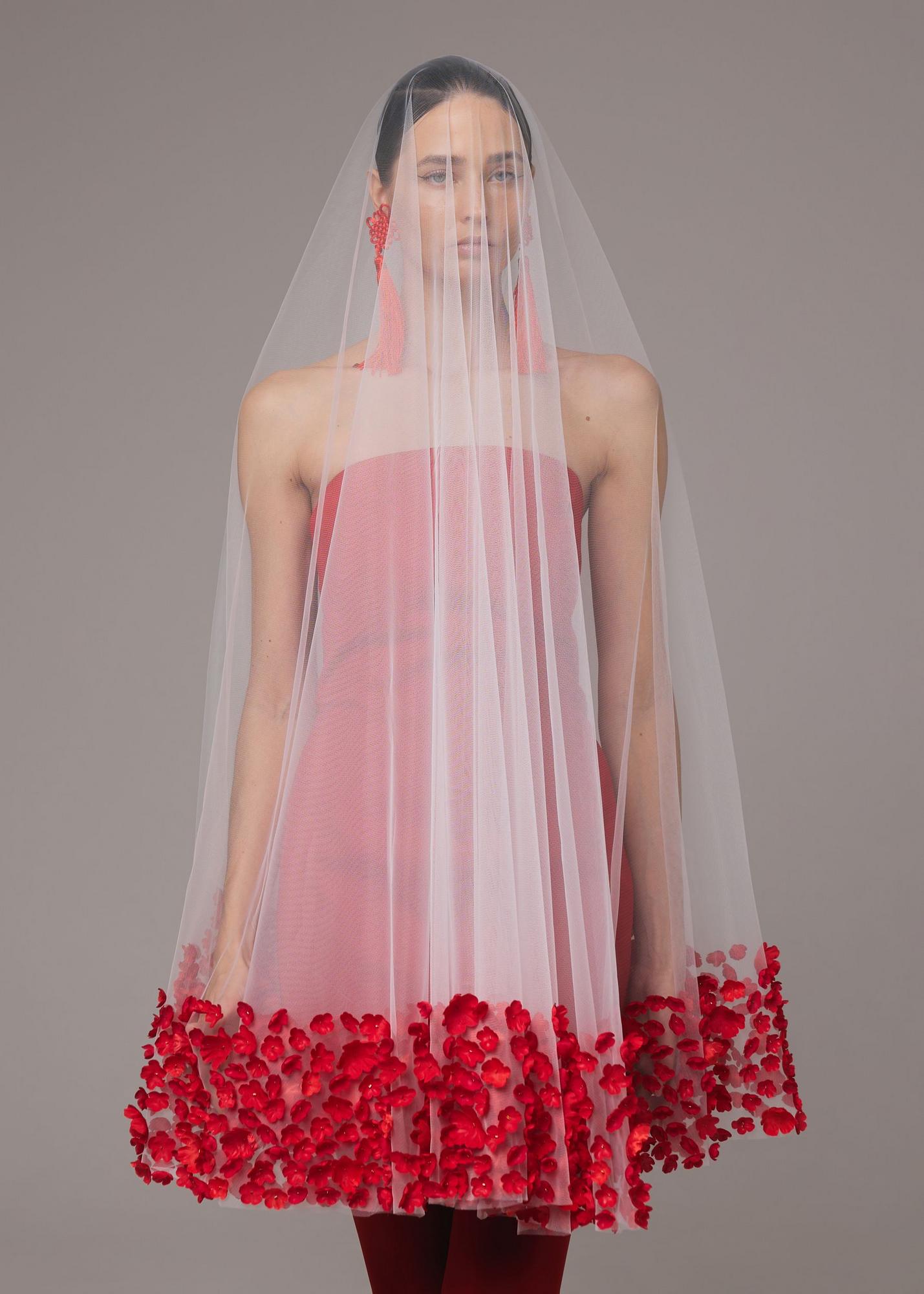 Bridal veil with red flowers