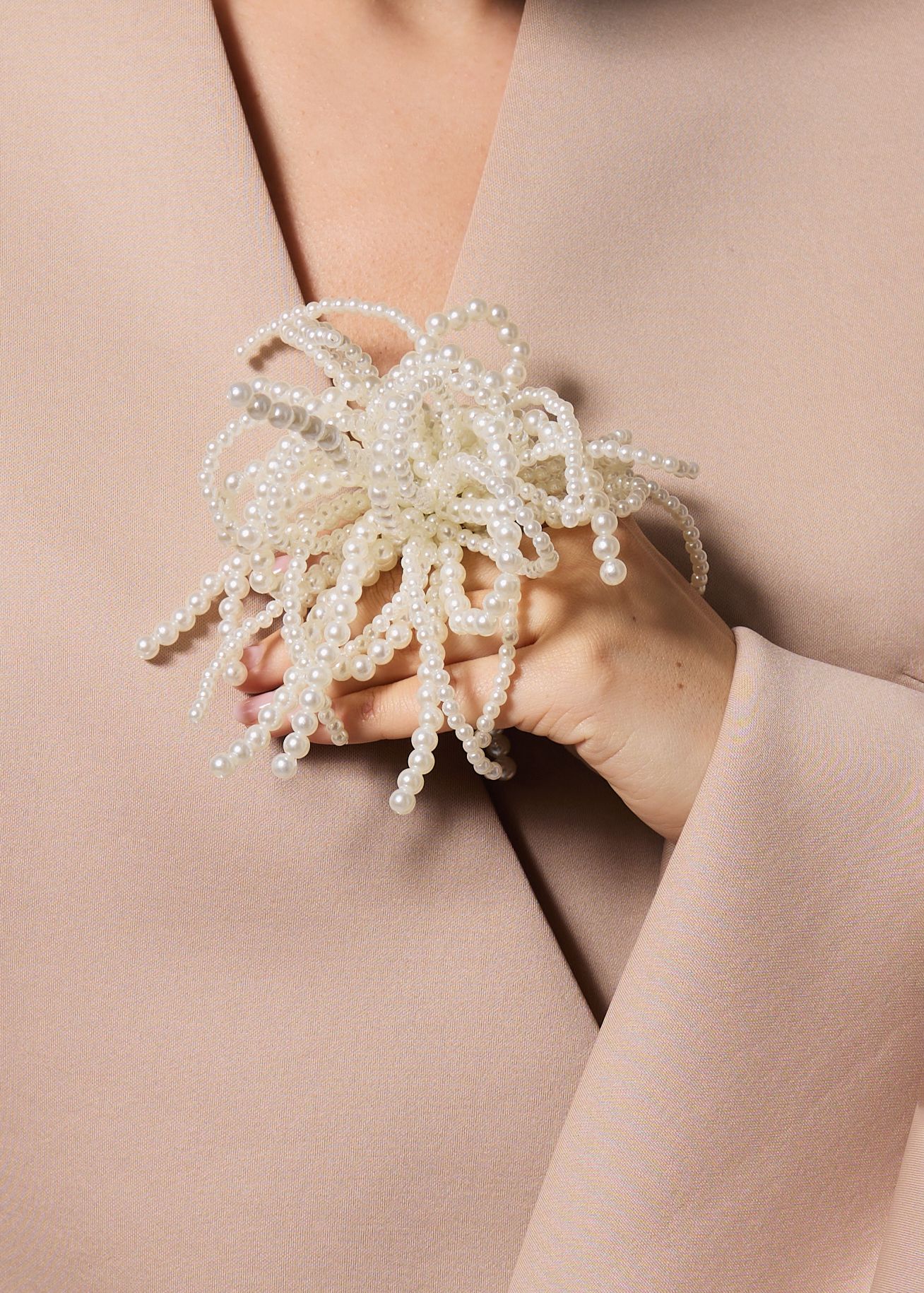 Ring Medusa, milky