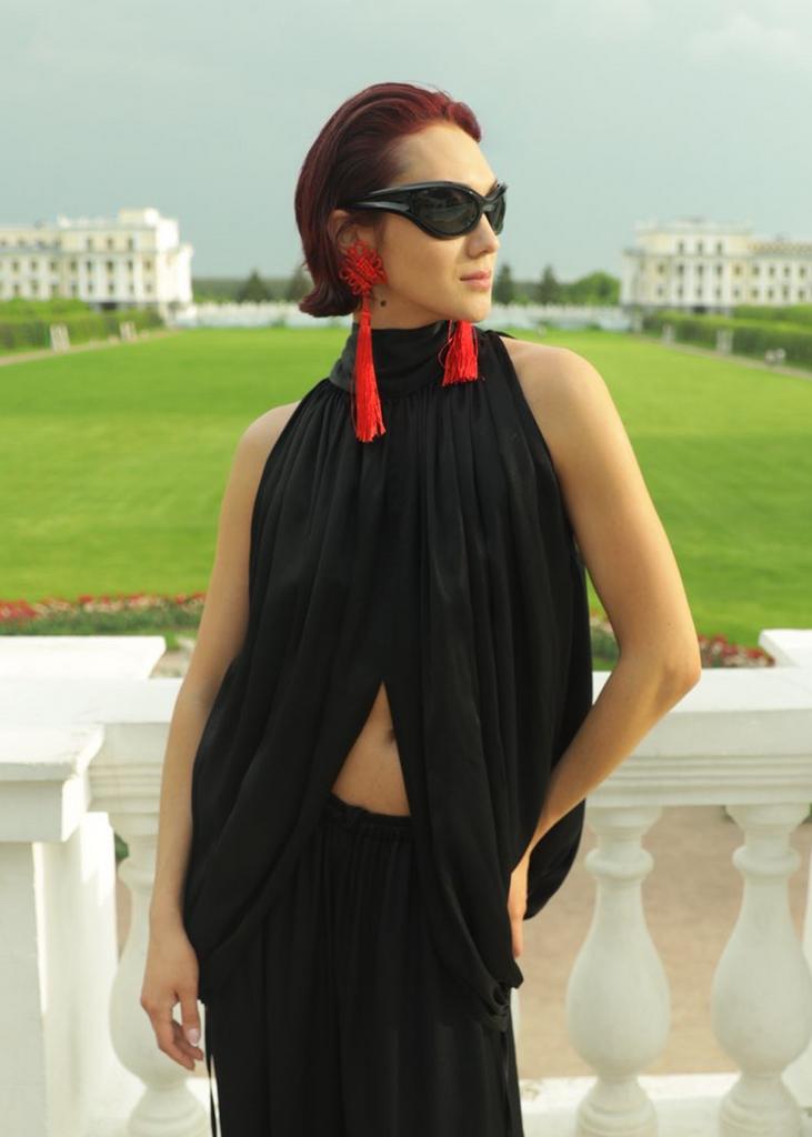 Top, black