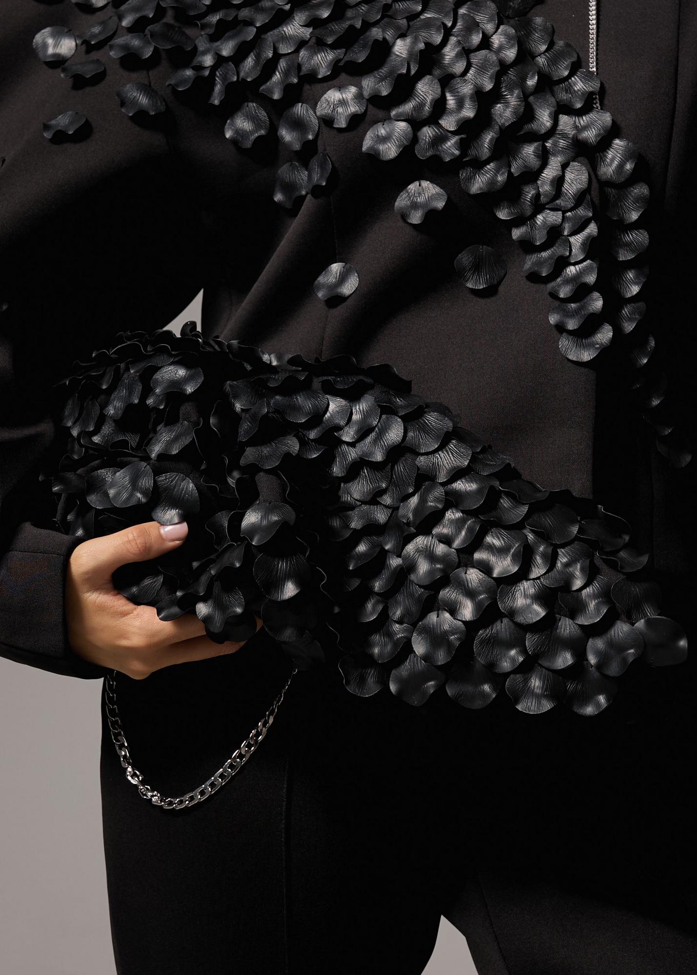 Clutch with petals of Polfera, black