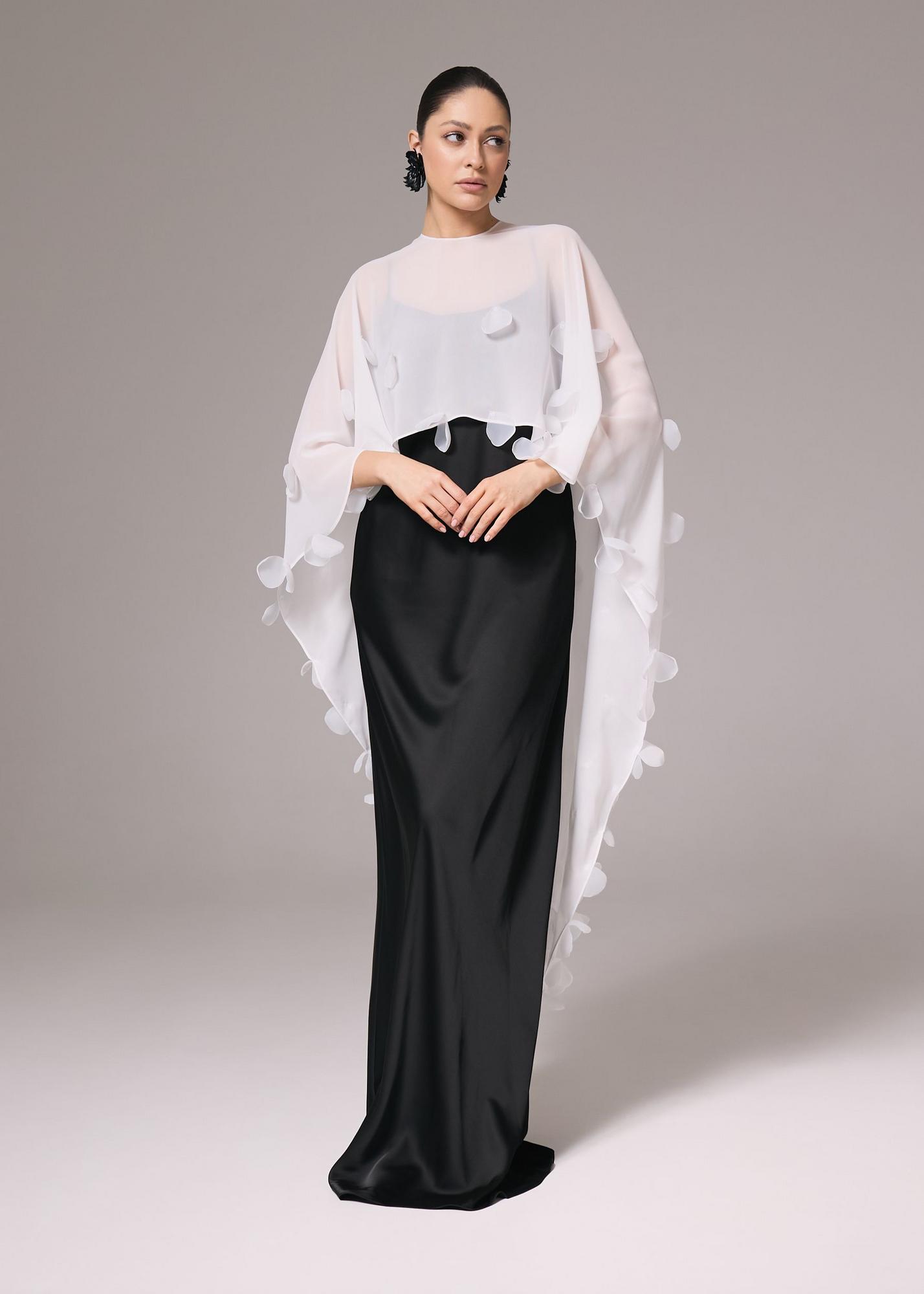 Cape with petals of chiffon, white