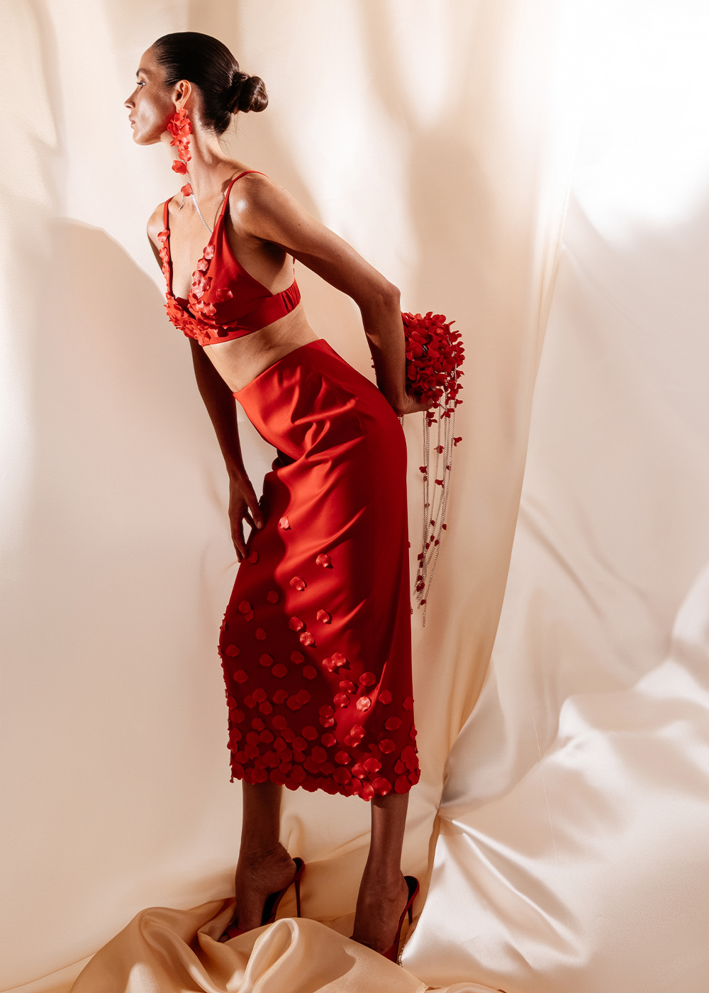 Skirt midi with petals, red