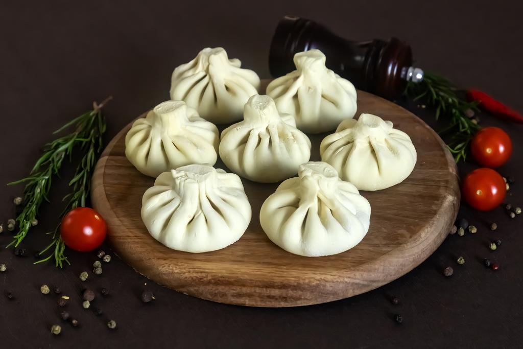 Хинкали со свининой и говядиной