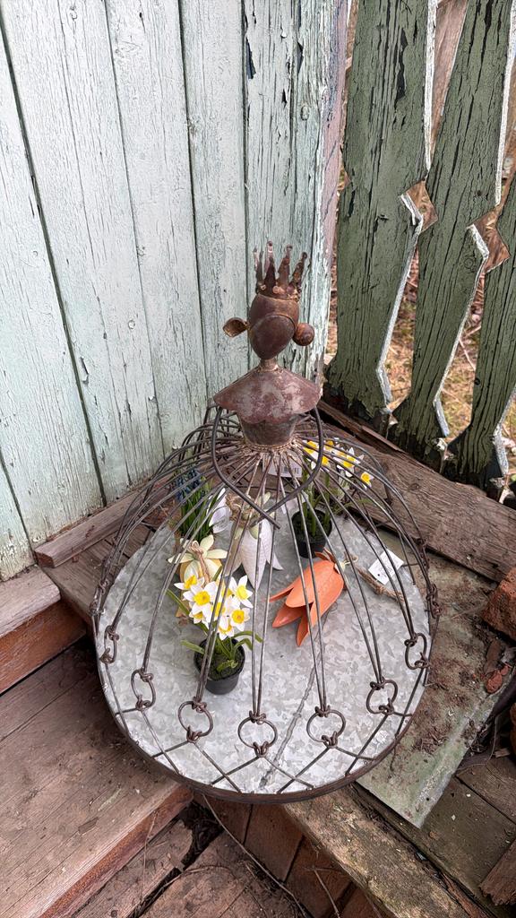 Эльфина в платье клош