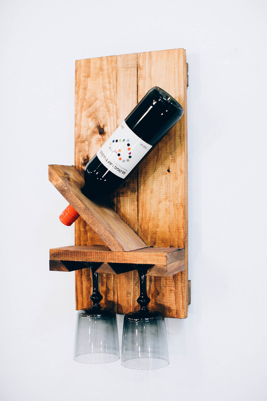 ВИННАЯ ПОЛКА (1 бутылка + 2 бокала)