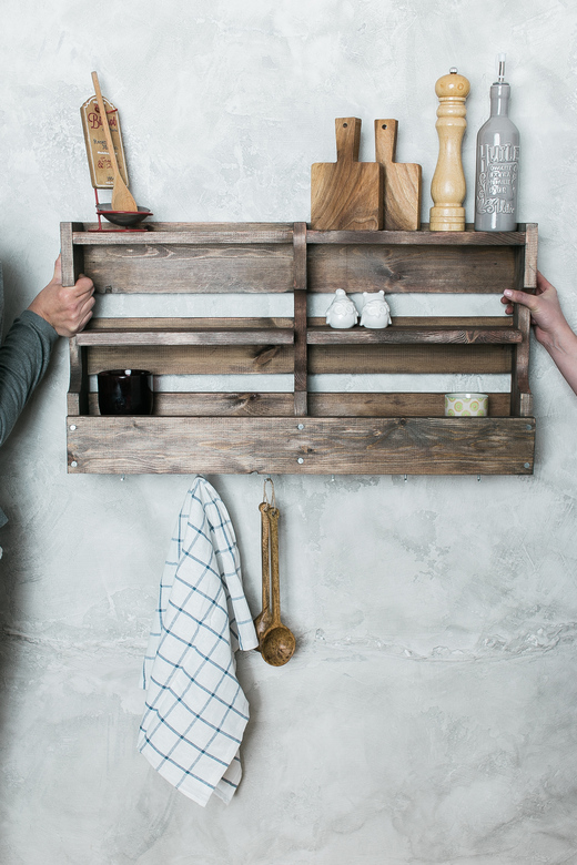 ПОЛКА КУХОННАЯ С КРЮЧКАМИ