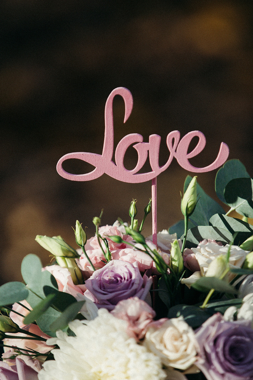 ТАБЛИЧКА В БУКЕТ - LOVE