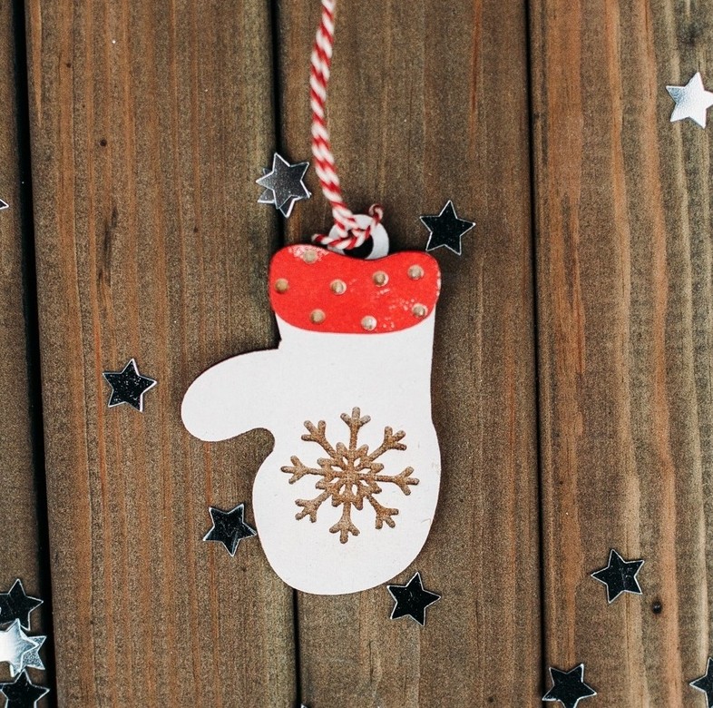 Елочное украшение  - Варежка