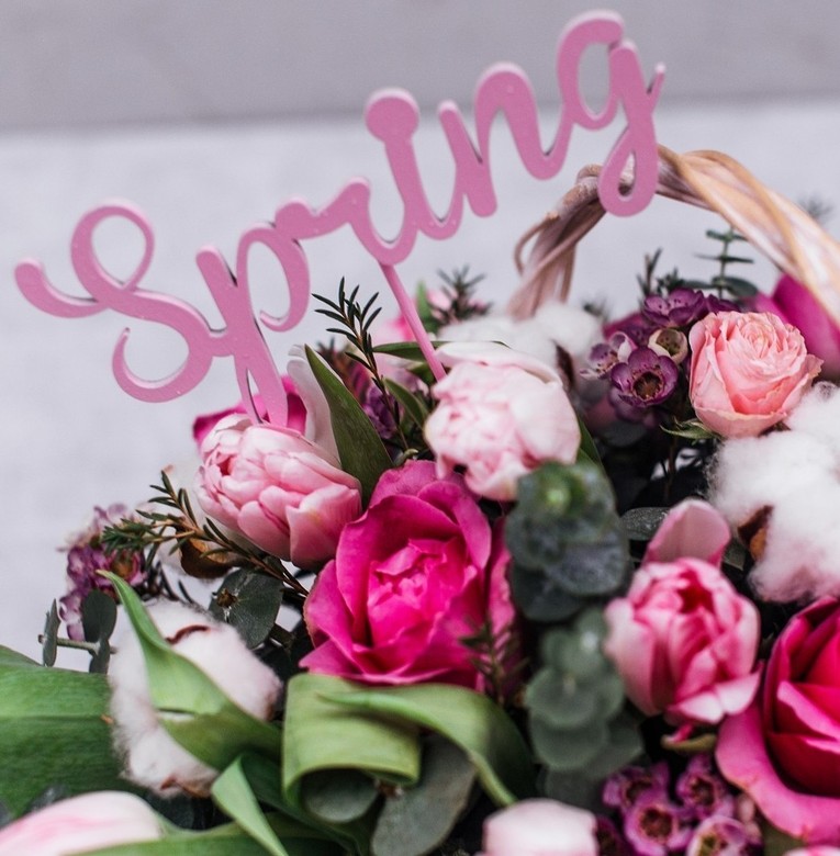 Табличка объемная в БУКЕТ - SPRING (деревянная)