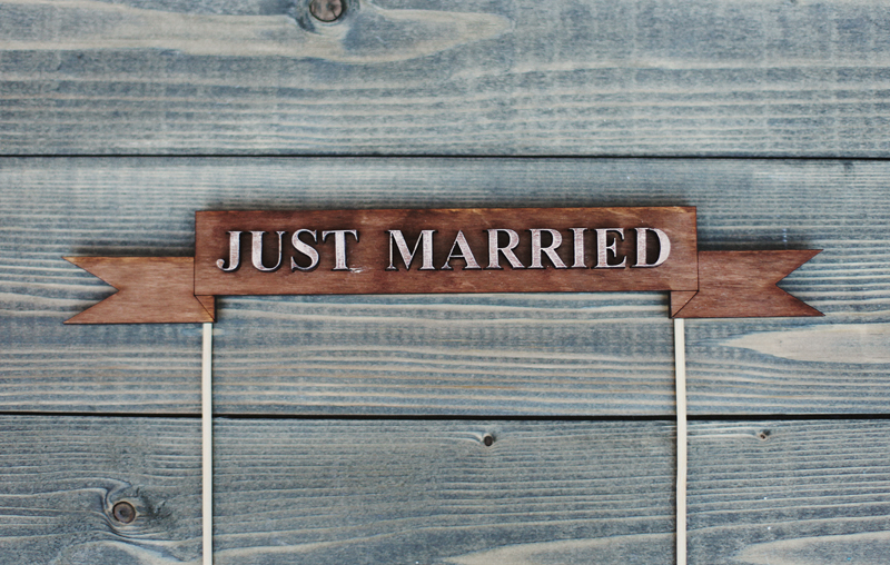 Табличка в тортик - JUST MARRIED
