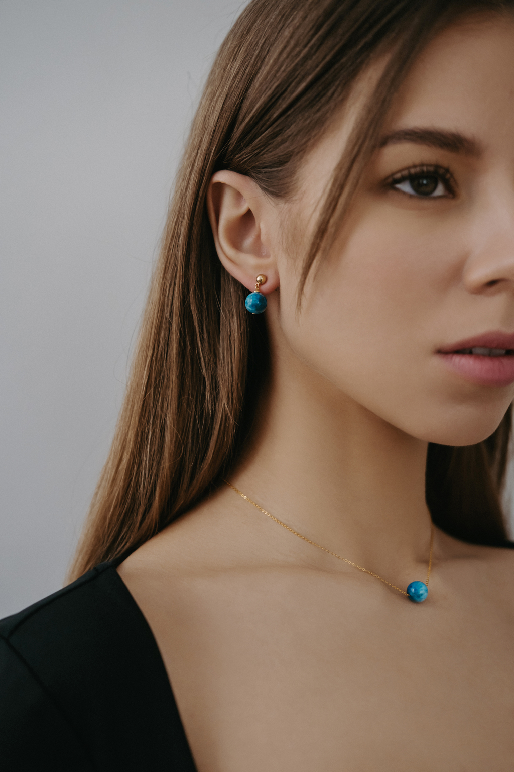 Серьги Sphere gold из апатита
