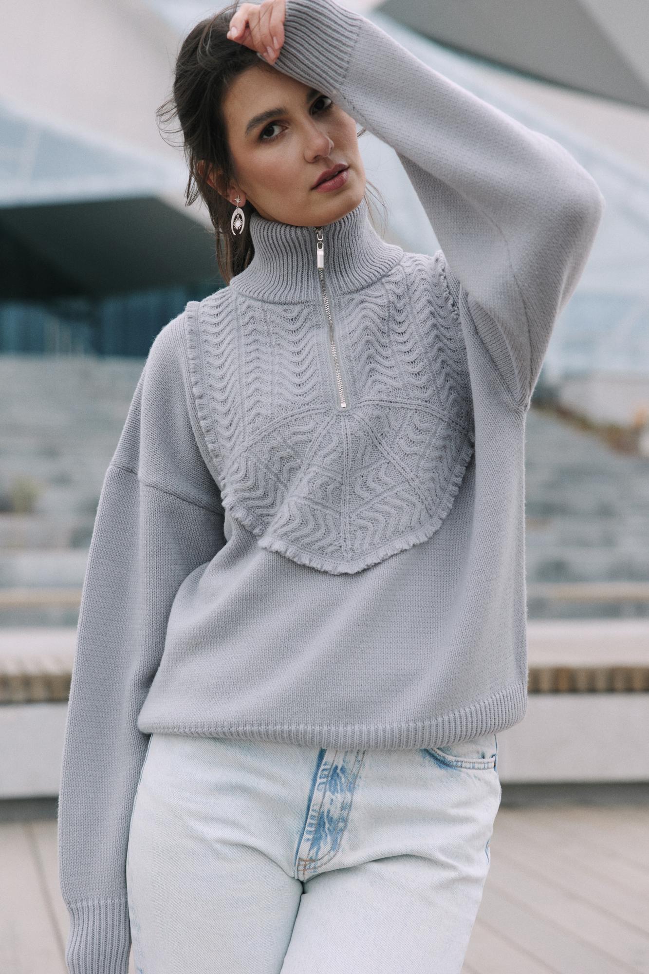 Свитер с молнией "Изю" серый