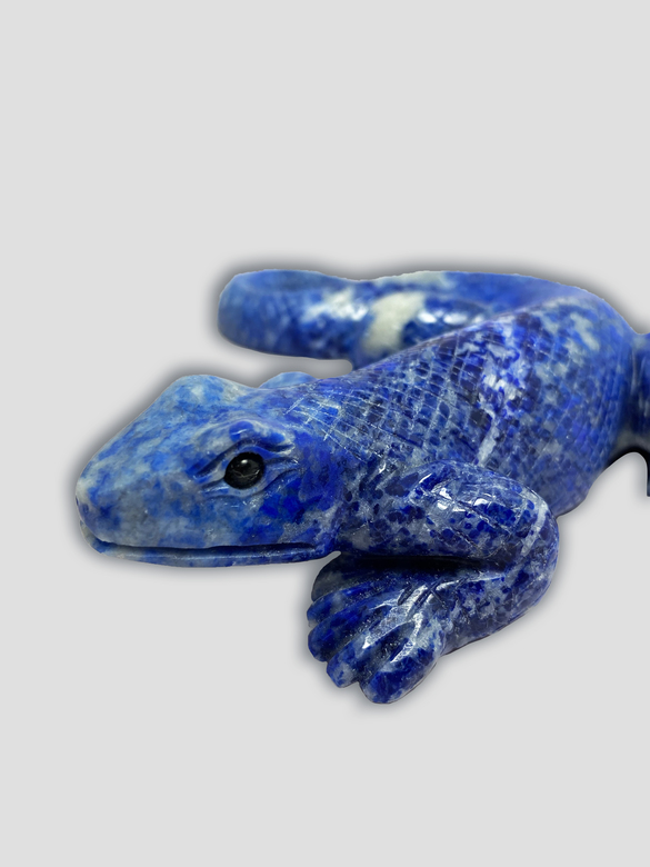 Скульптура "Ящерица" (лазурит)