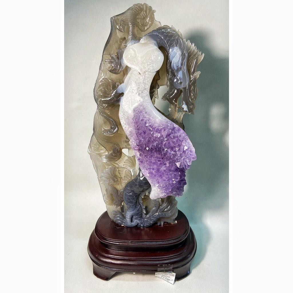 Скульптура "Дракон" (агат с аметистовой жеодой)