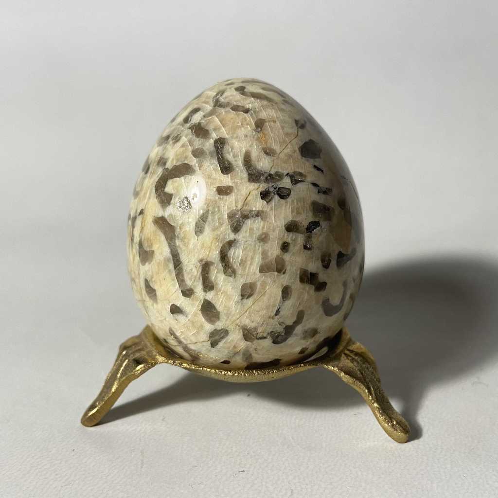 Яйцо (графический пегматит)