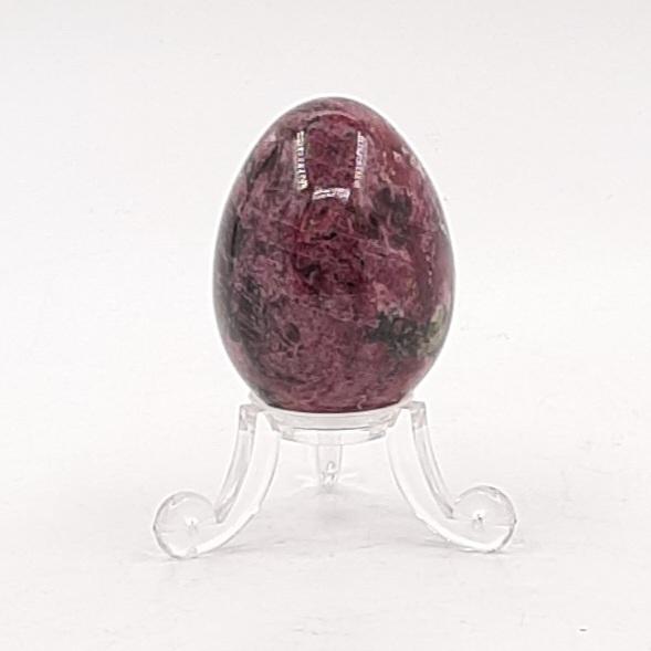 Яйцо (эвдиалит)