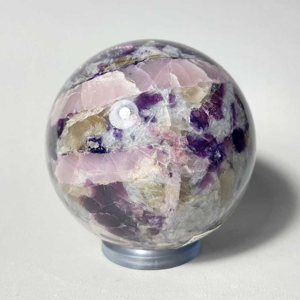 Шар (редкометальный пегматит 55 мм)