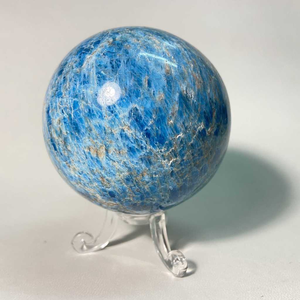 Шар (апатит голубой) 70 мм.