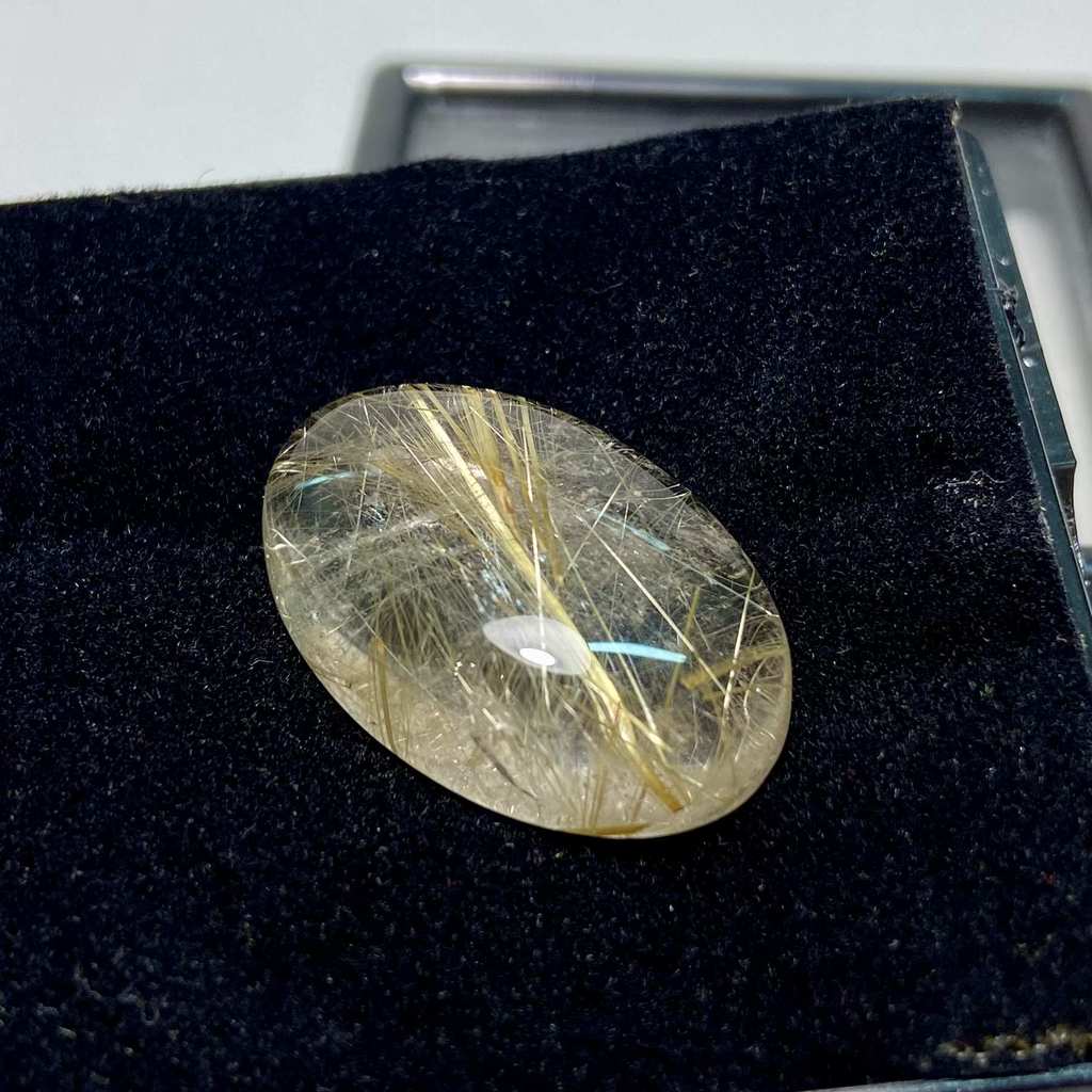 Кварц с рутилом