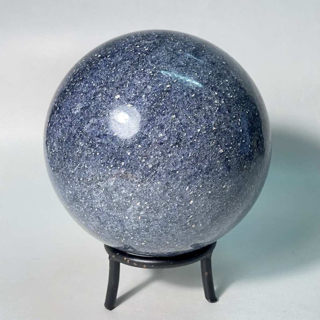 Шар (лазулит) Мадагаскар 90 мм