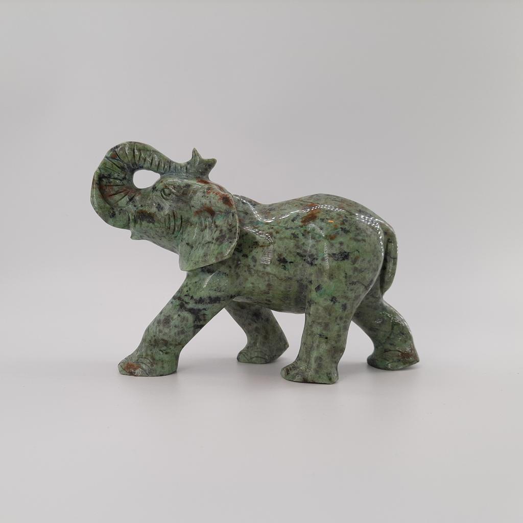 Слон (бирюза, Африка)