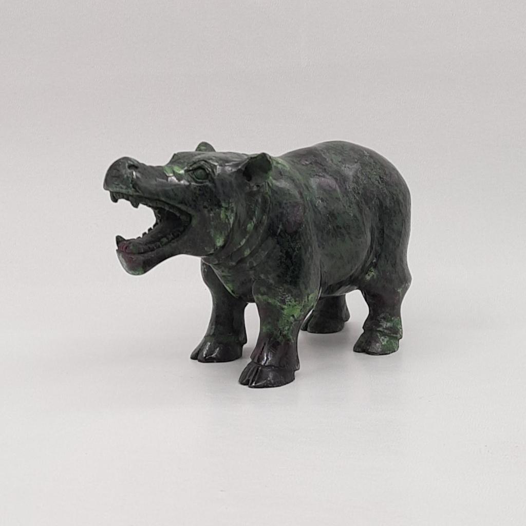 "Бегемот", корунд красный в цоизите