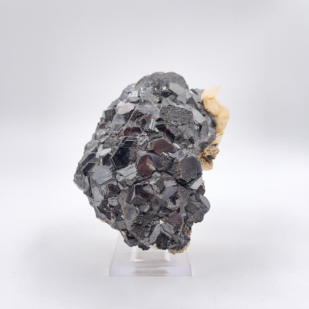 Сфалерит, кальцит, пирит, Россия, Дальний Восток