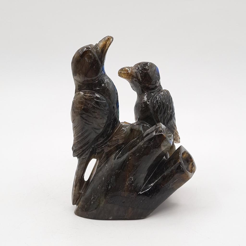 Скульптура "Две птички", лабрадорит