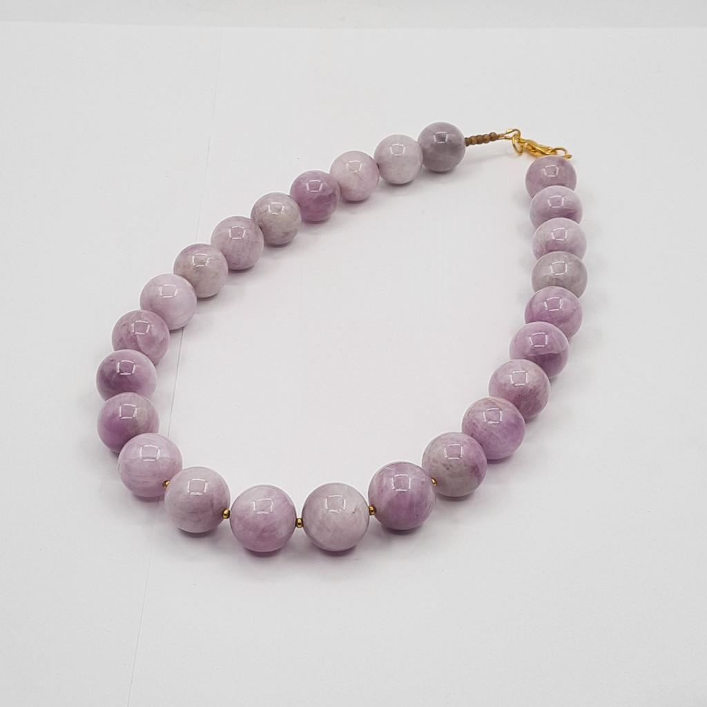 Бусы, кунцит