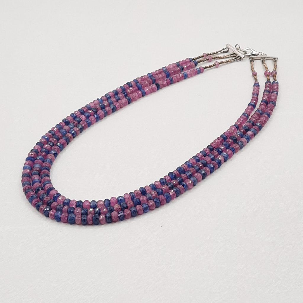 Колье, корунды синие, розовые, огранка