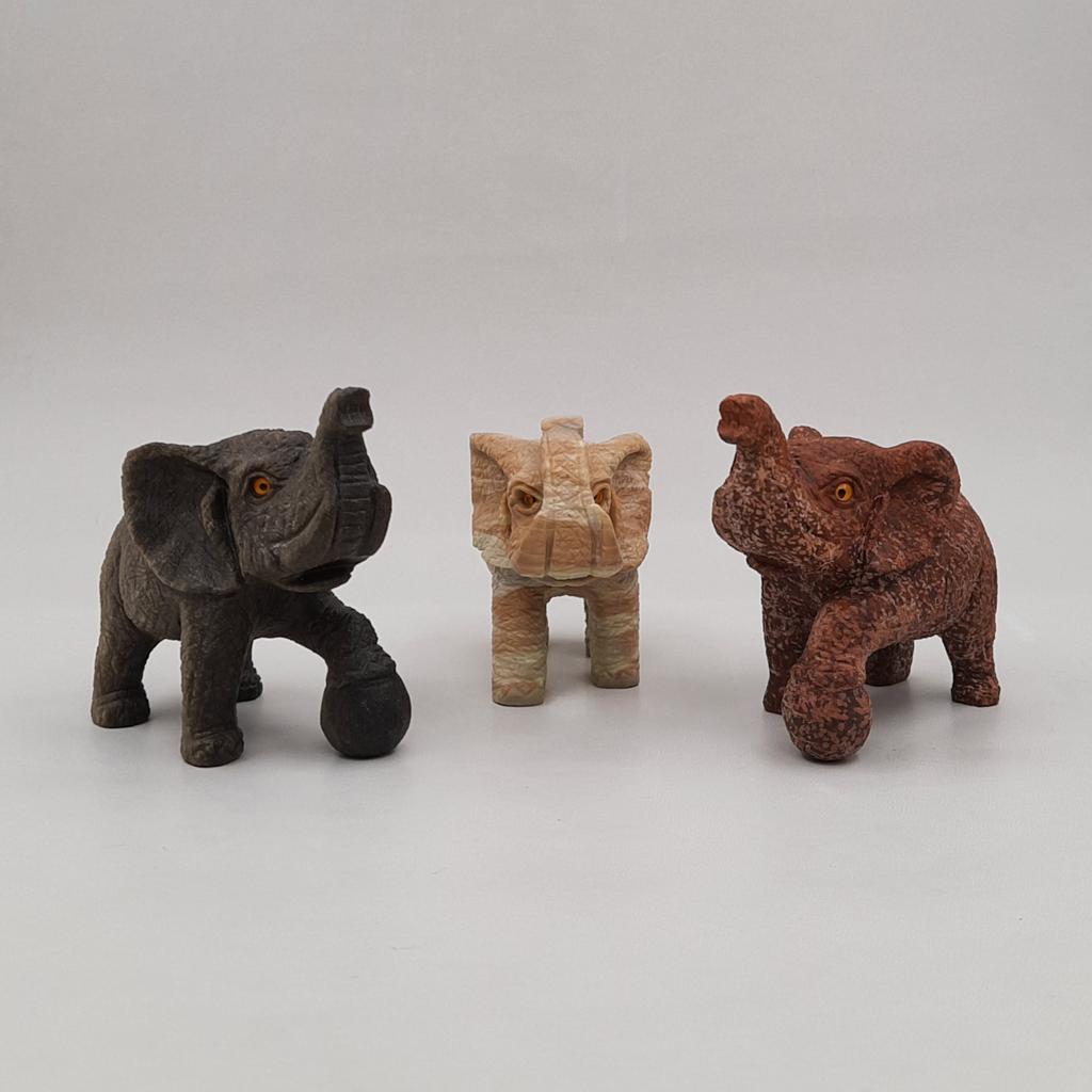 "Слон", камни в ассортименте