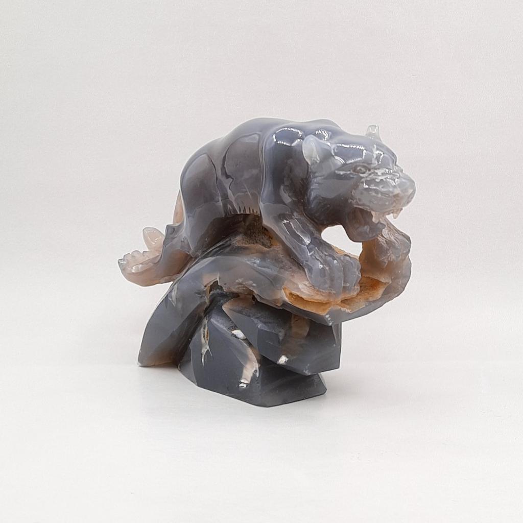 Скульптура "Тигр", агат, Гонконг