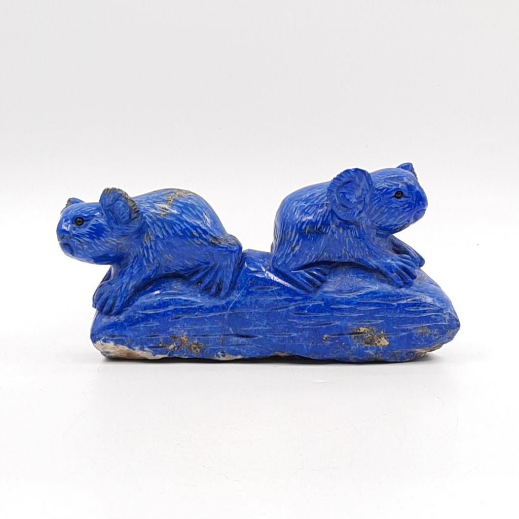 Скульптура "Две коалы", лазурит