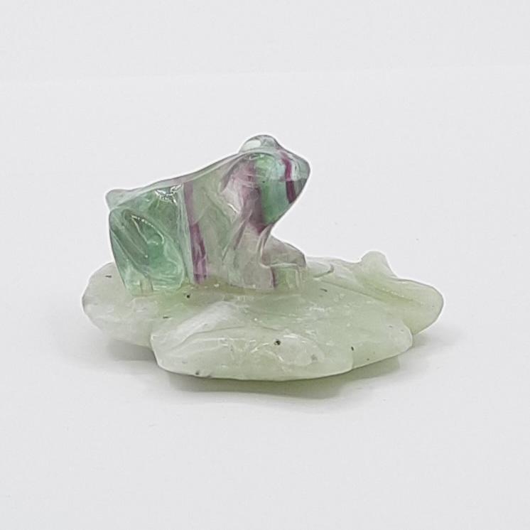 Скульптура "Лягушка на листочке"