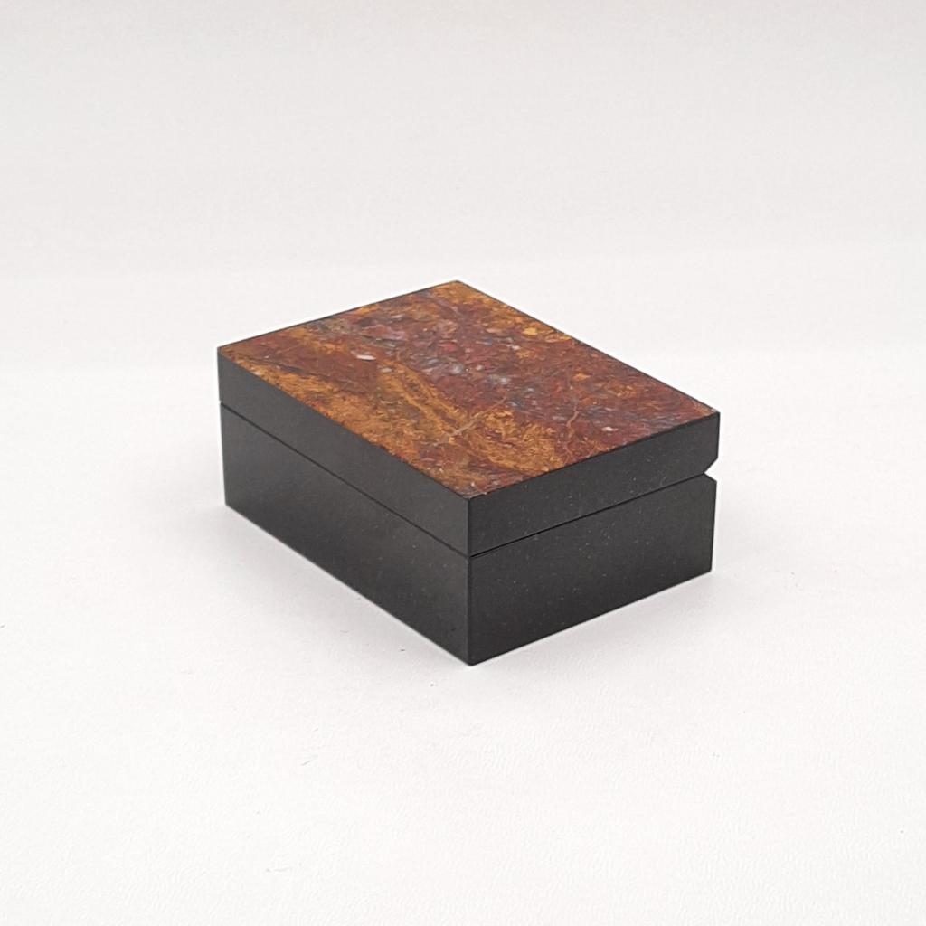 Шкатулка, яшма