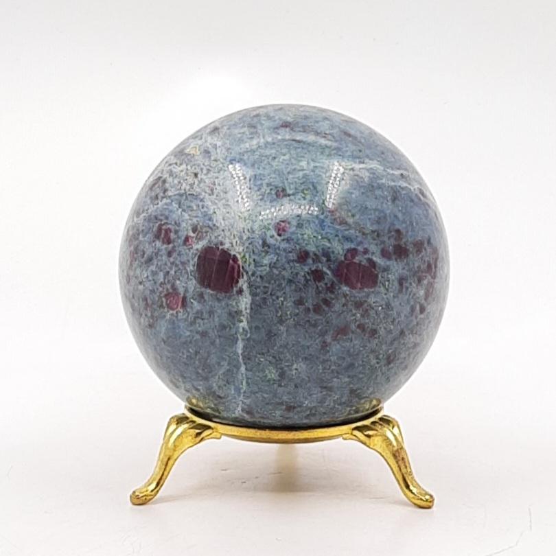 Шар. корунд красный в кианите, Индия