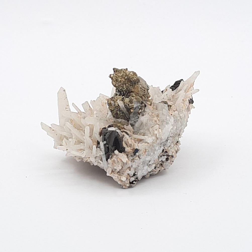 *Кварц, пирит, сфалерит, Россия, Дальний Восток, Дальнегорск