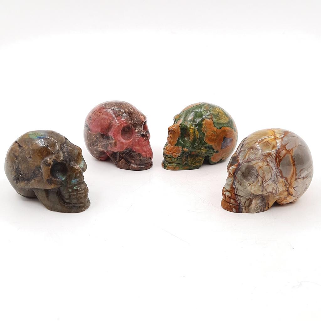 "Череп", камни в ассортименте